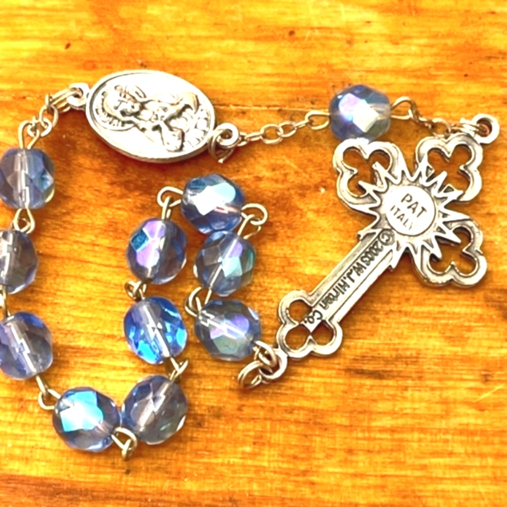 🆕️🇮🇪Blue/Purple Aurora Borealis Rosary Bracelet - Picture 3 of 3